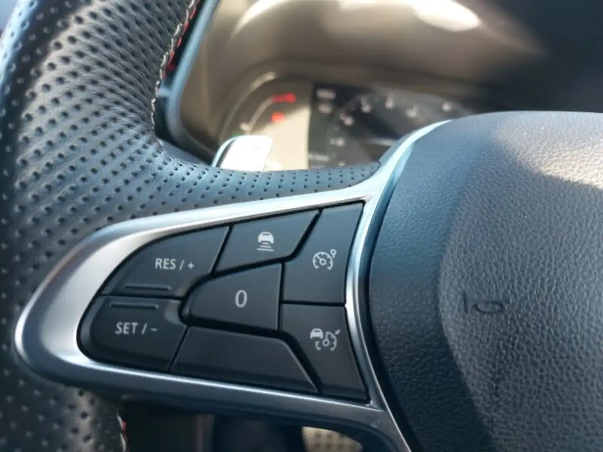 2022-renault-arkana-13-tce-rs-line-big-13