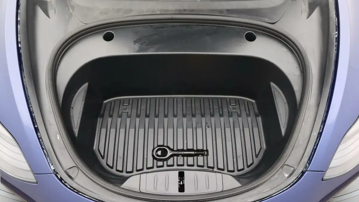 2021-tesla-model-3-e-long-range-awd-big-19