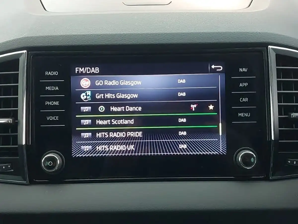 2022-skoda-karoq-10-tsi-se-drive-big-14