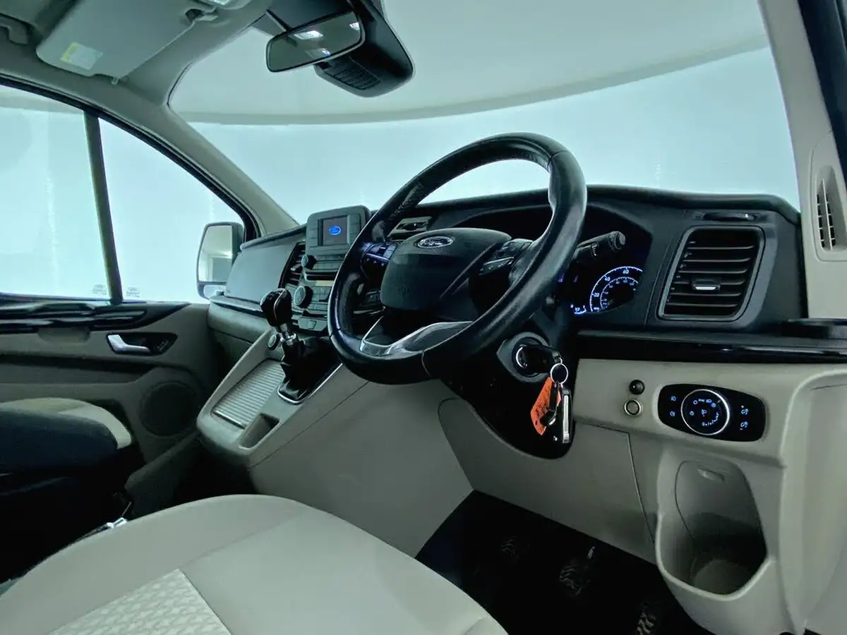 2019-ford-tourneo-custom-20tdci-320-l2-zetec-130ps-big-28