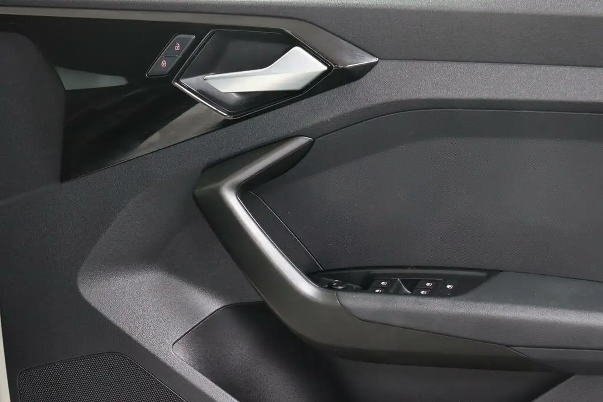 2020-audi-a1-10-25-tfsi-technik-big-31