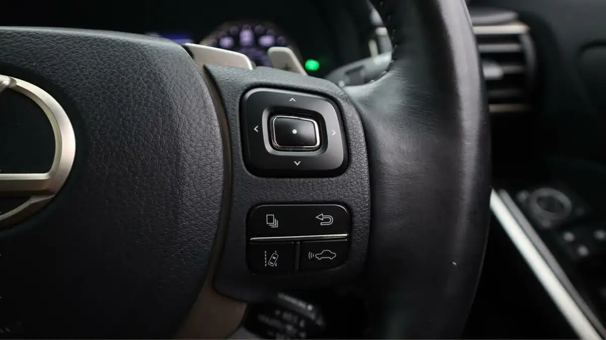 2018-lexus-is-300h-25-executive-edition-lexus-navigation-big-24