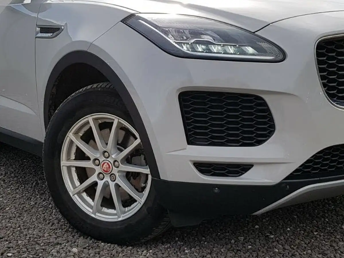 2018-jaguar-e-pace-20-i4d-150ps-big-8