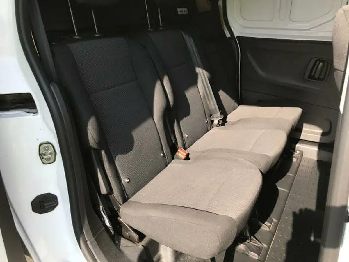 2021-peugeot-partner-15-bluehdi-950-professional-100ps-eu6dt-long-panel-big-6