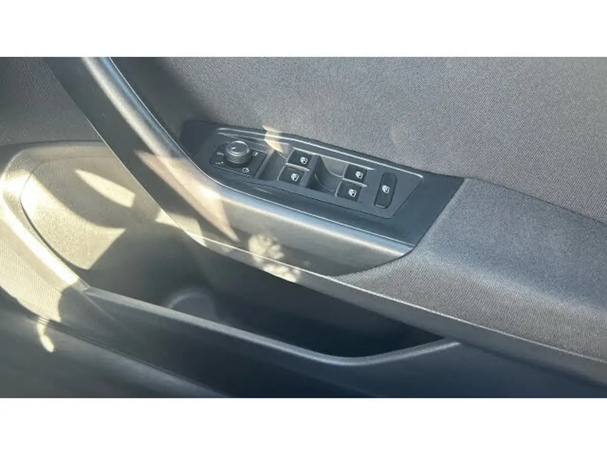 2021-volkswagen-t-roc-15-tsi-active-hatchback-5d-dsg-big-55
