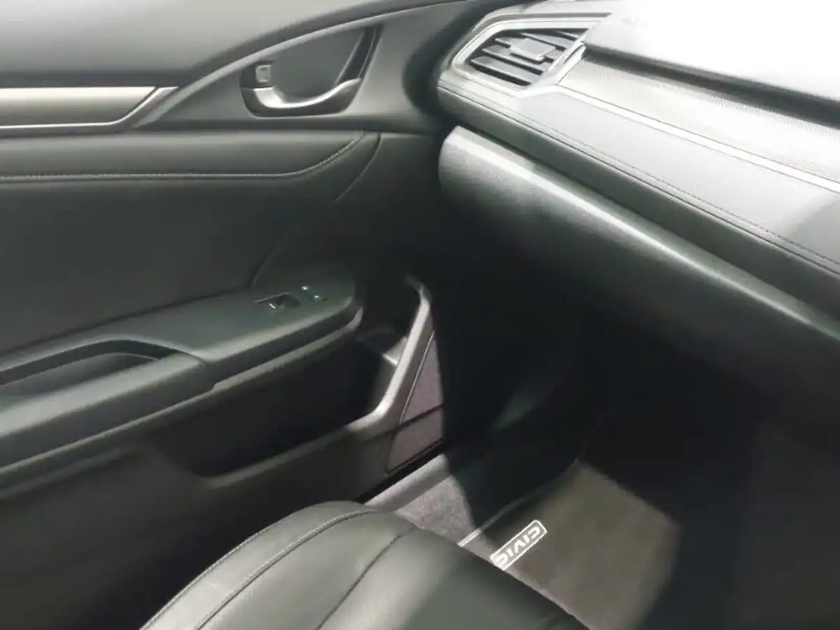 2020-honda-civic-15-vtec-turbo-prestige-big-10