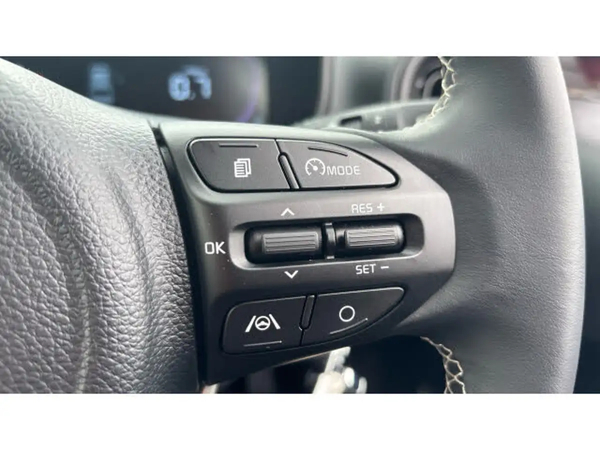 2024-kia-picanto-10-2-big-25