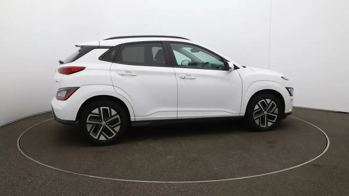 2022-hyundai-kona-e-premium-204ps-64kwh-7kw-obc-big-43