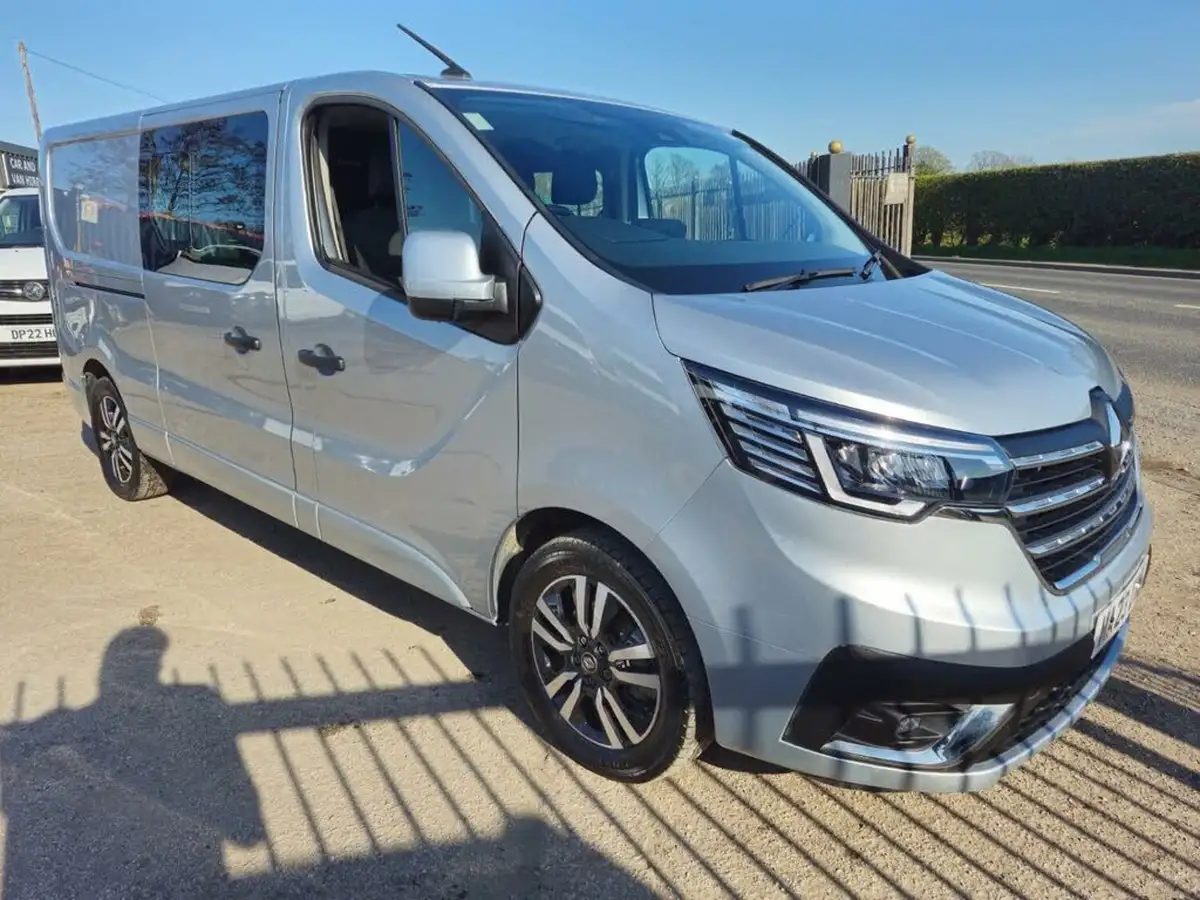 2023-renault-trafic-20dci-ll30-170-sport-crew-edc-auto-big-2
