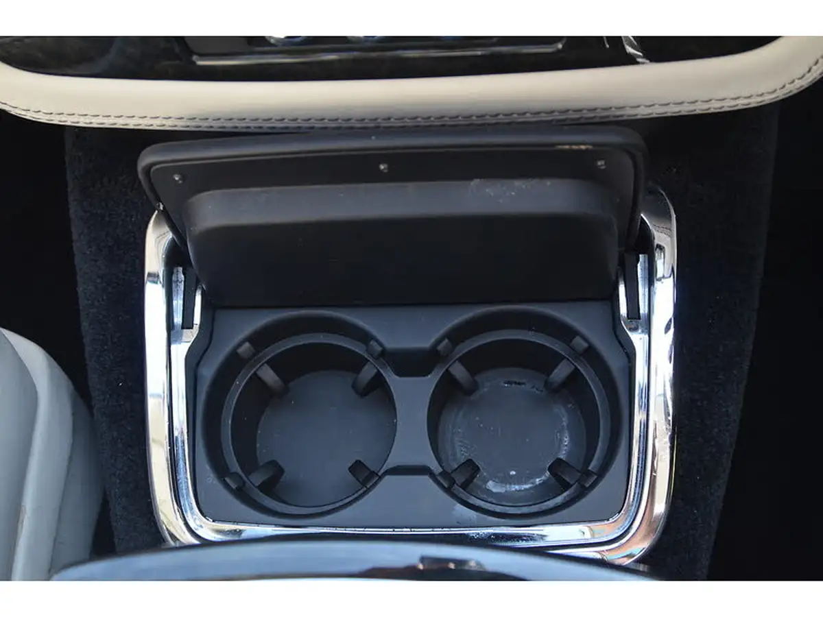 2016-rolls-royce-phantom-67-coupe-2d-big-46