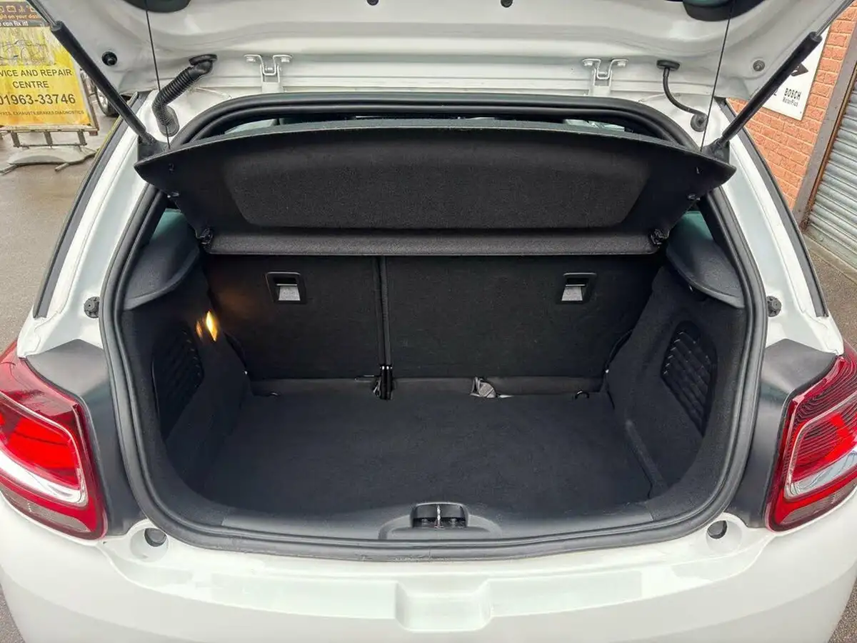 2015-citroen-ds3-12-dstyle-plus-big-33