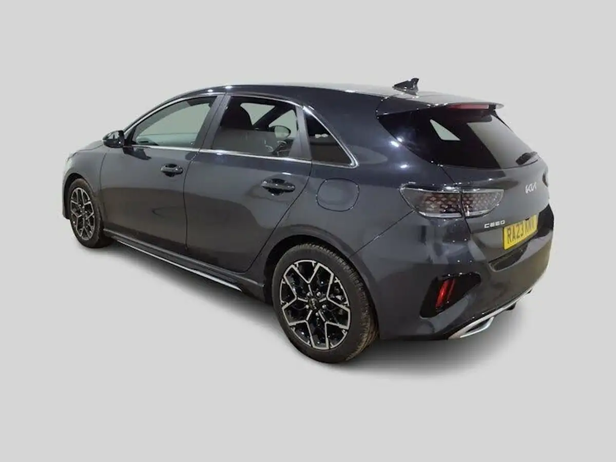 2022-kia-ceed-15-t-gdi-gt-line-big-3