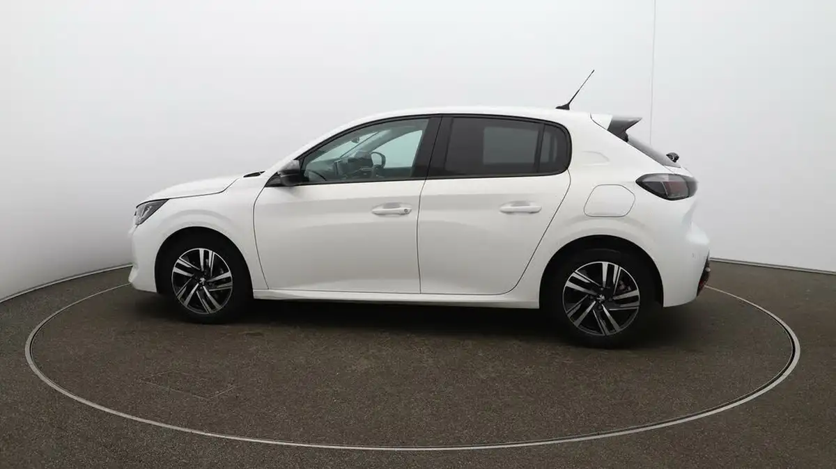 2023-peugeot-208-12-puretech-allure-premium-100ps-eat8-big-49