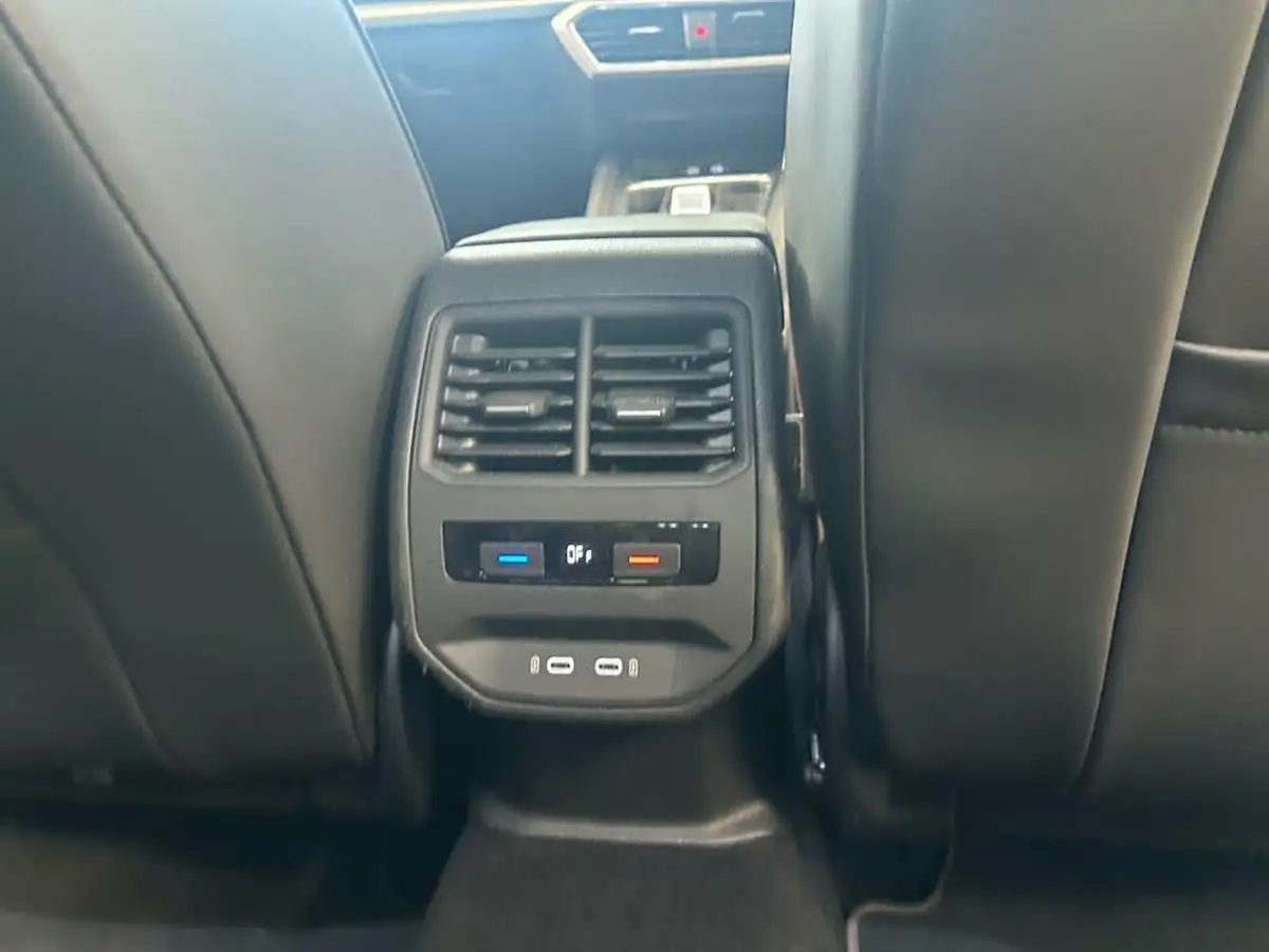 2020-seat-leon-14-e-hybrid-fr-hatchback-big-20