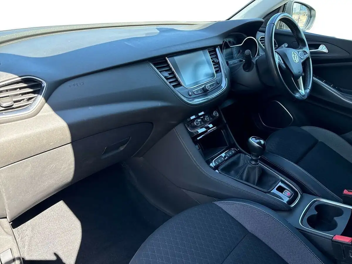 2021-vauxhall-grandland-x-12-griffin-big-5