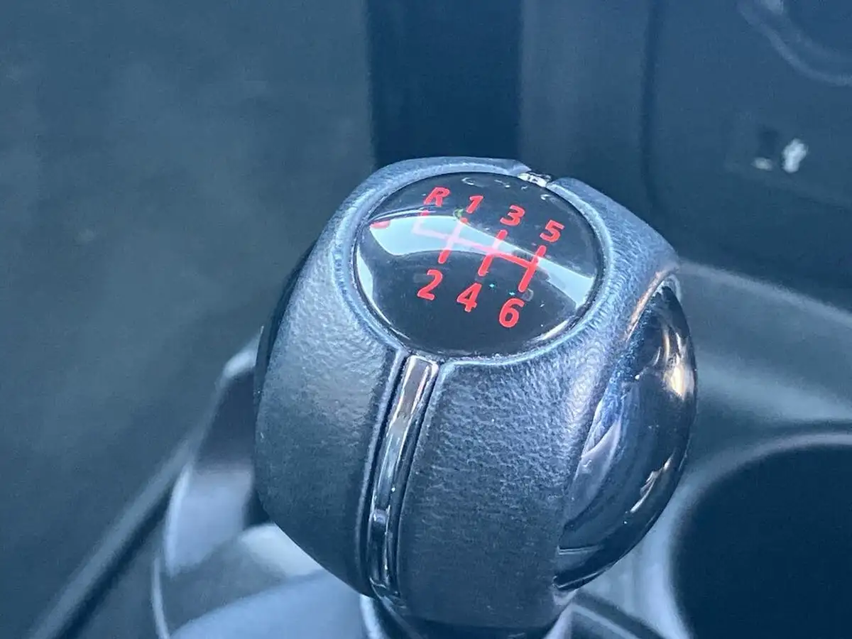 2021-mini-cooper-20-cooper-s-sport-hatchback-5d-big-48