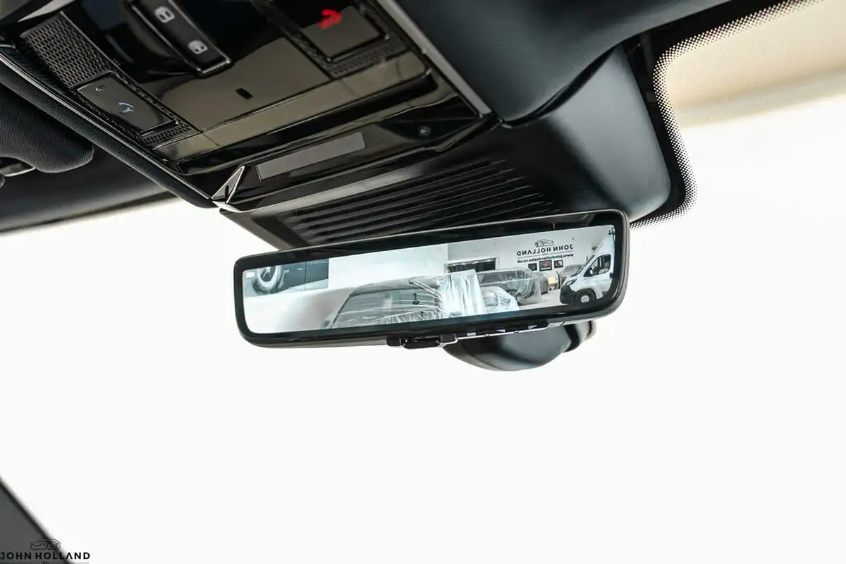 2024-land-rover-range-rover-30-p460e-hse-big-28