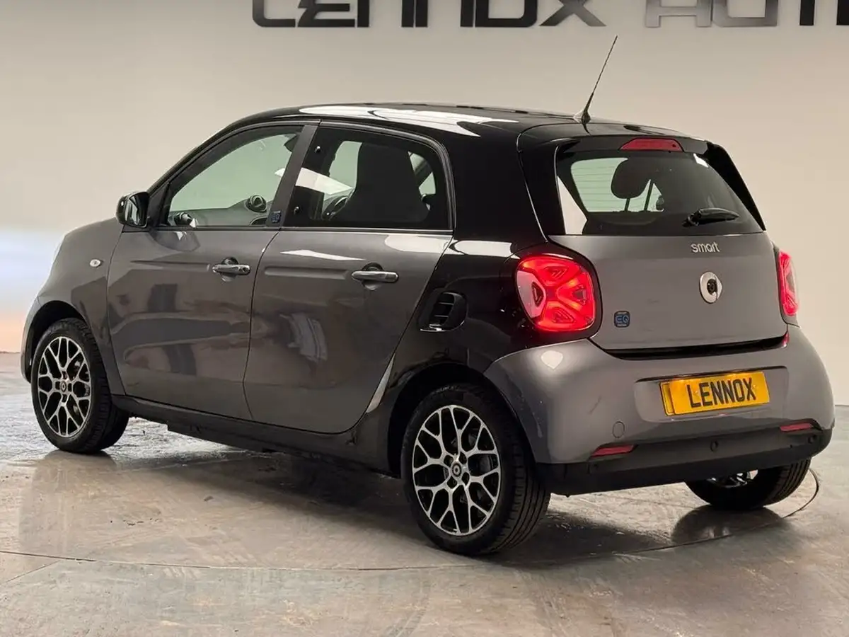 2020-smart-forfour-eq-prime-exclusive-big-9