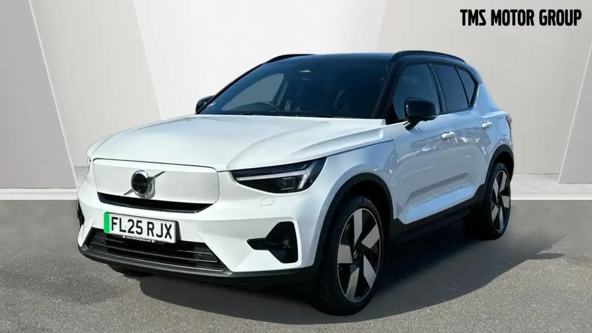 2025-volvo-ex40-e-ultra-big-5