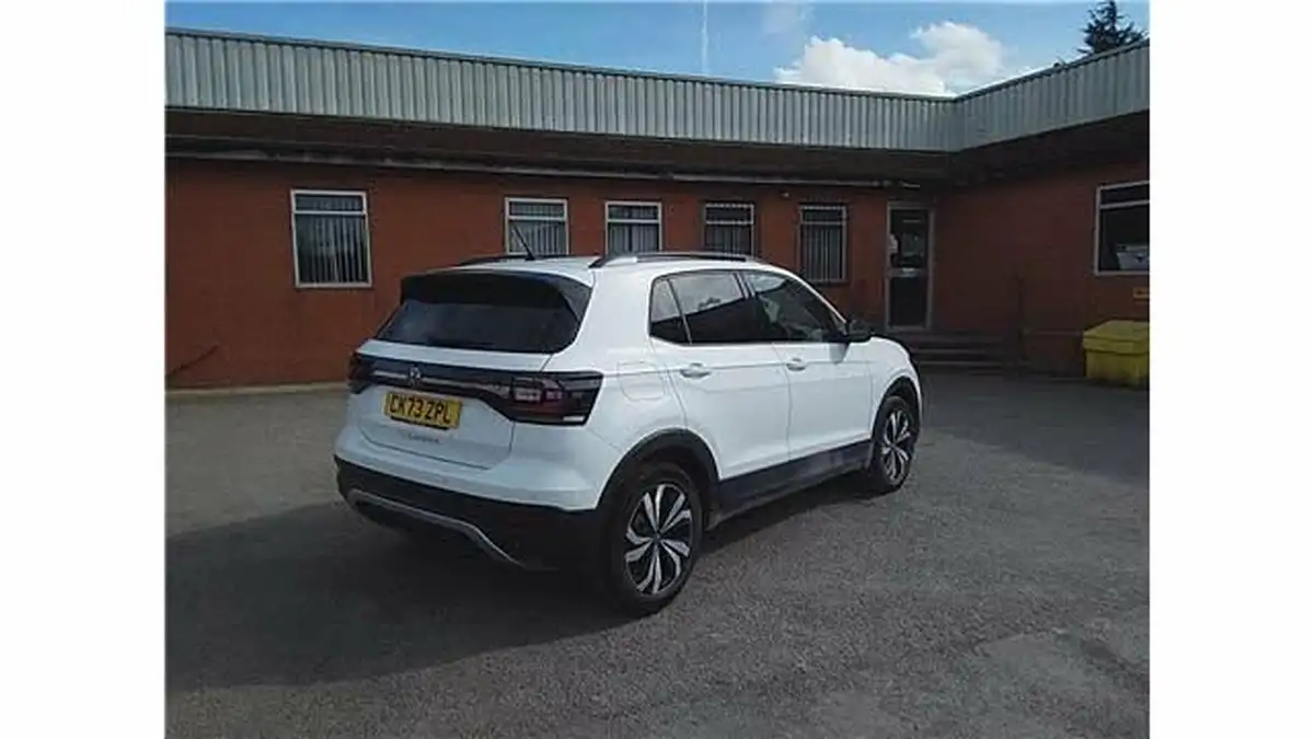 2023-volkswagen-t-cross-10-tsi-black-edition-110ps-big-5