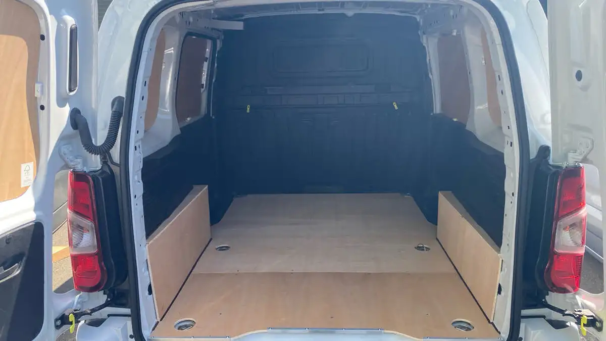 2023-citroen-berlingo-15-bluehdi-1000-driver-edition-130pseu6d-eat8-big-36
