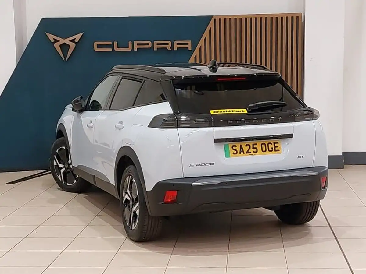 2025-peugeot-2008-suv-e-gt-136ps-50kwh-big-1