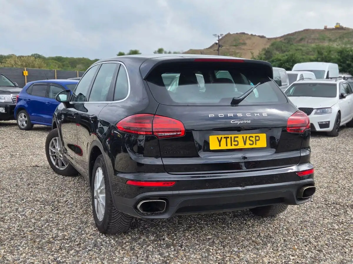 2015-porsche-cayenne-30td-big-69