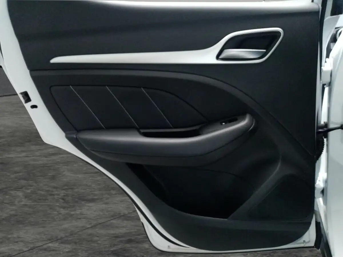 2021-mg-zs-suv-e-exclusive-ev-big-32