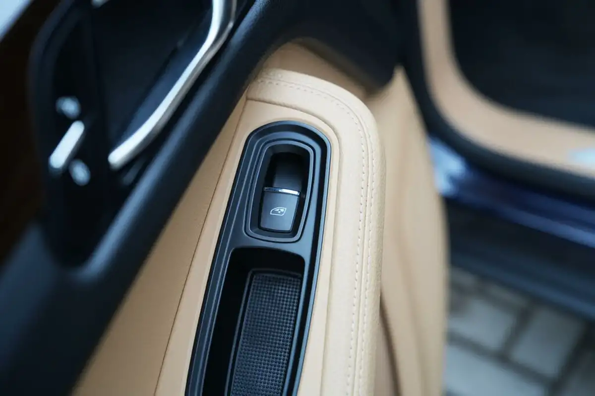 2016-porsche-macan-30td-s-big-50