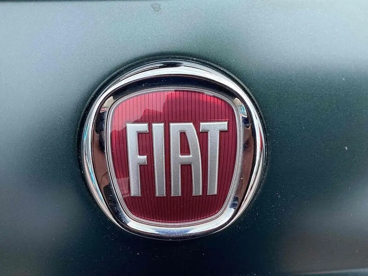 2021-fiat-500-10-rockstar-big-40