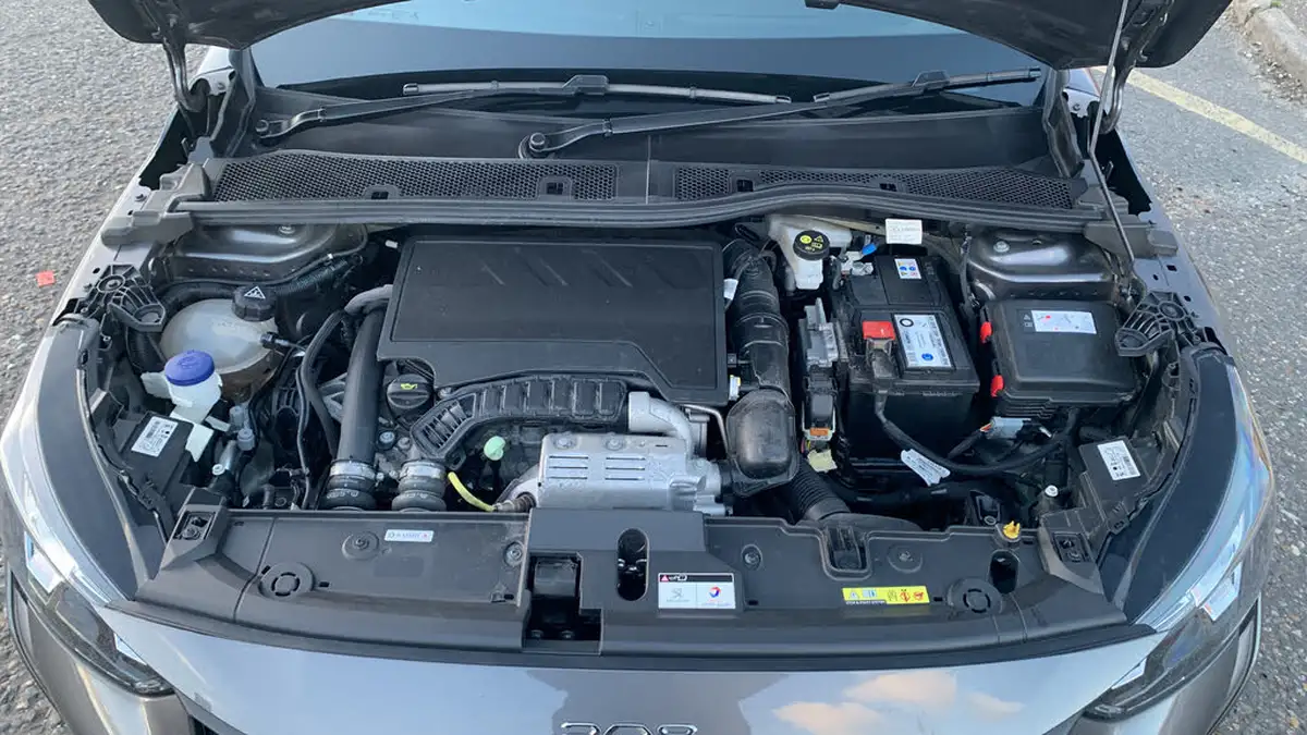 2022-peugeot-208-12-puretech-allure-premium-100bhp-big-17