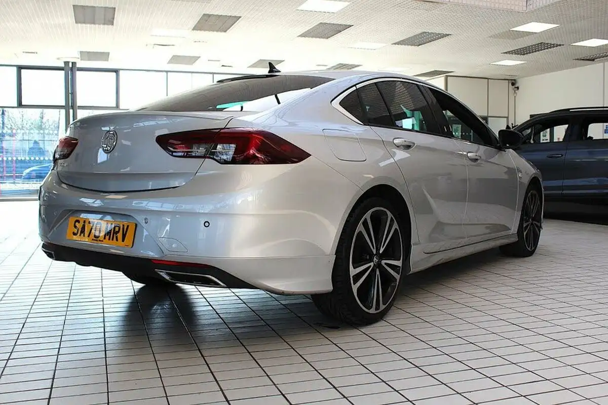 2020-vauxhall-insignia-grand-sport-15-turbo-d-sri-vx-line-nav-big-11