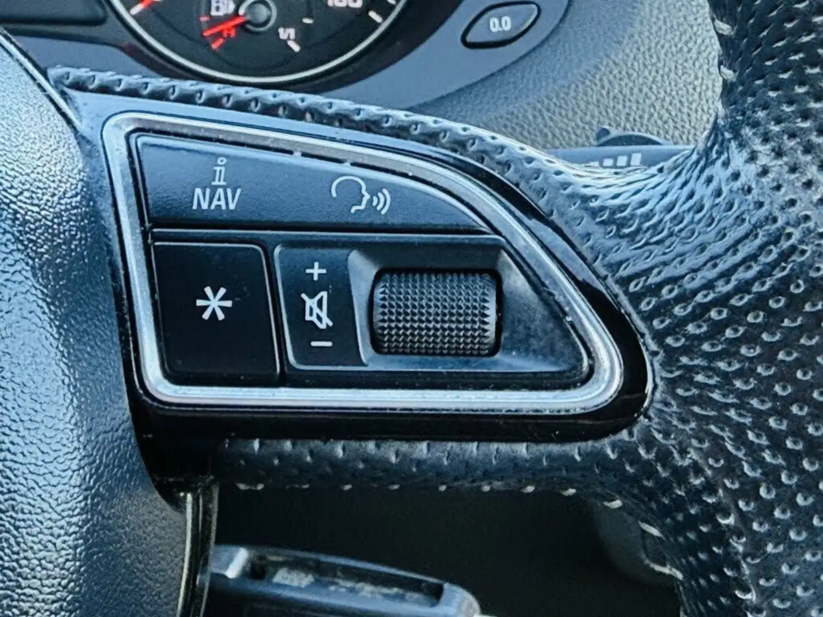 2015-audi-q3-20-tdi-s-line-big-13
