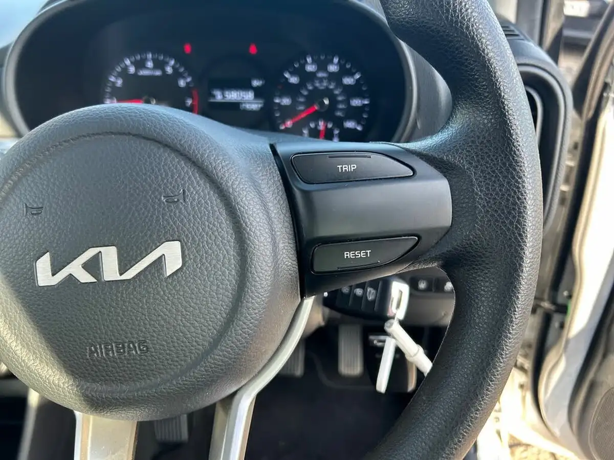 2022-kia-picanto-10-1-big-39