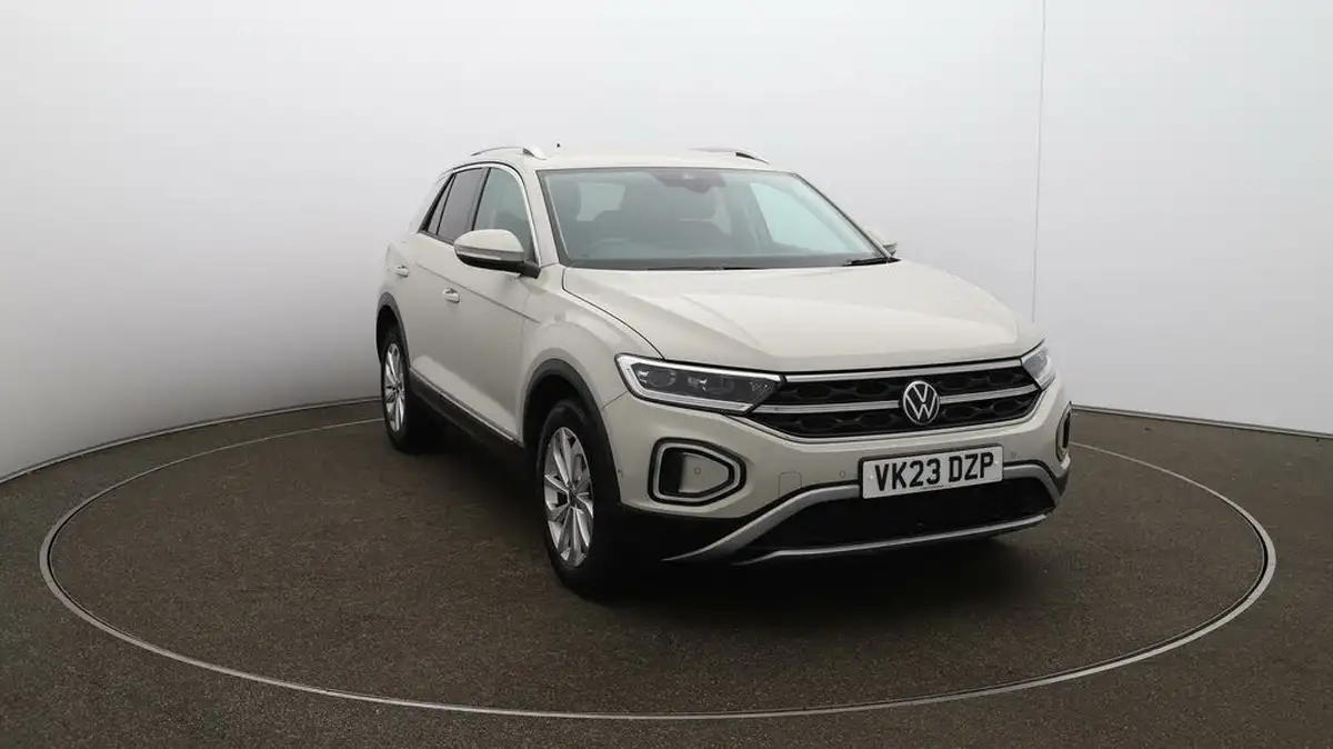 2023-volkswagen-t-roc-15-tsi-style-hatchback-5d-big-36