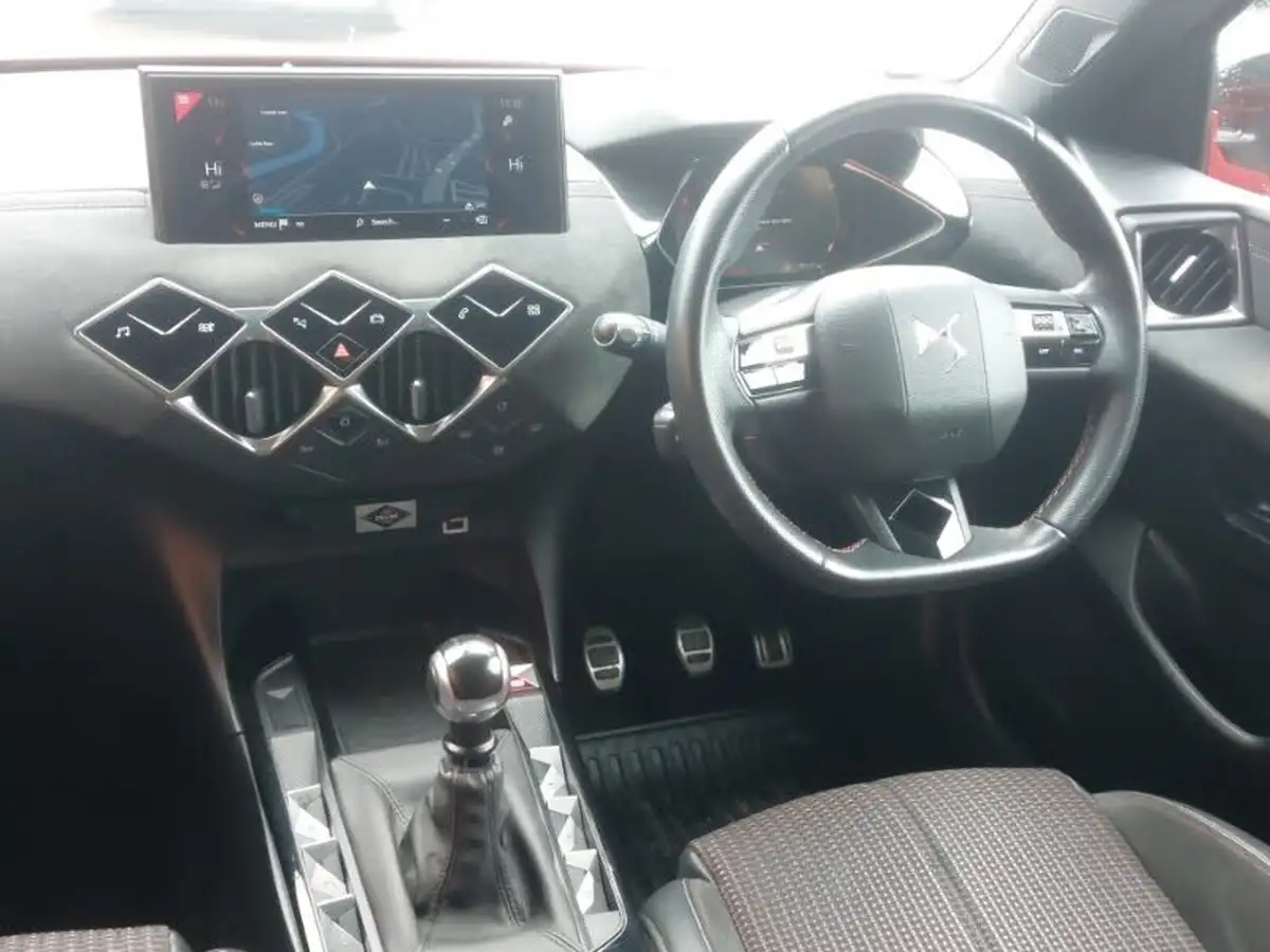 2020-ds-ds-3-crossback-12-puretech-performance-line-100ps-big-12