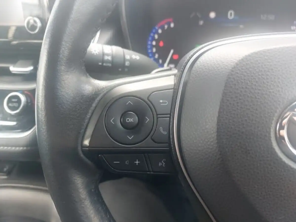 2022-toyota-corolla-20-vvt-i-icon-193bhp-hatchback-big-9
