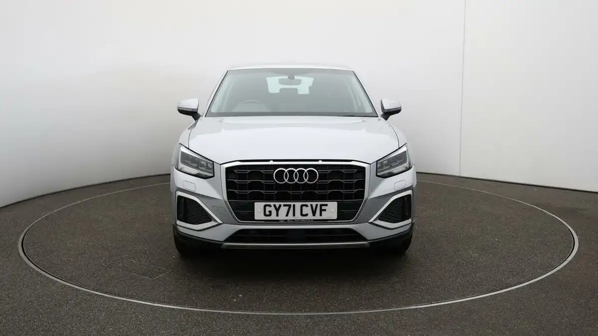 2021-audi-q2-10-30-tfsi-sport-big-2