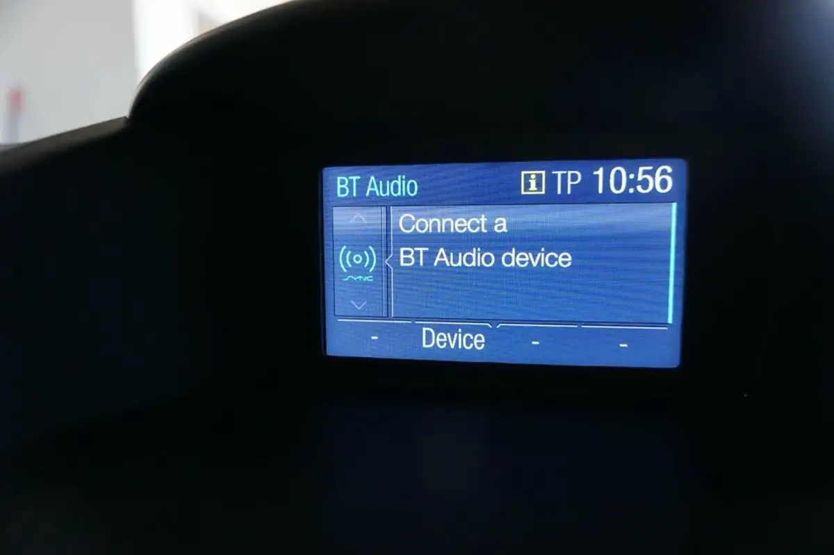 2017-ford-fiesta-10t-zetec-100ps-ecoboost-ss-5d-big-26