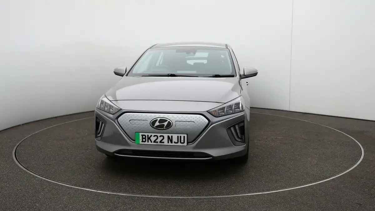 2022-hyundai-ioniq-e-premium-electric-big-33