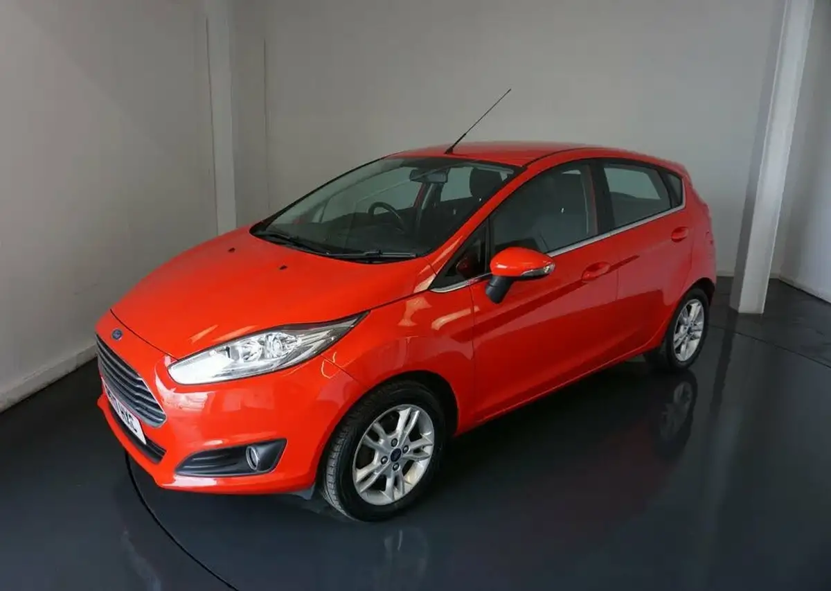 2017-ford-fiesta-10t-zetec-100ps-ecoboost-ss-5d-big-2