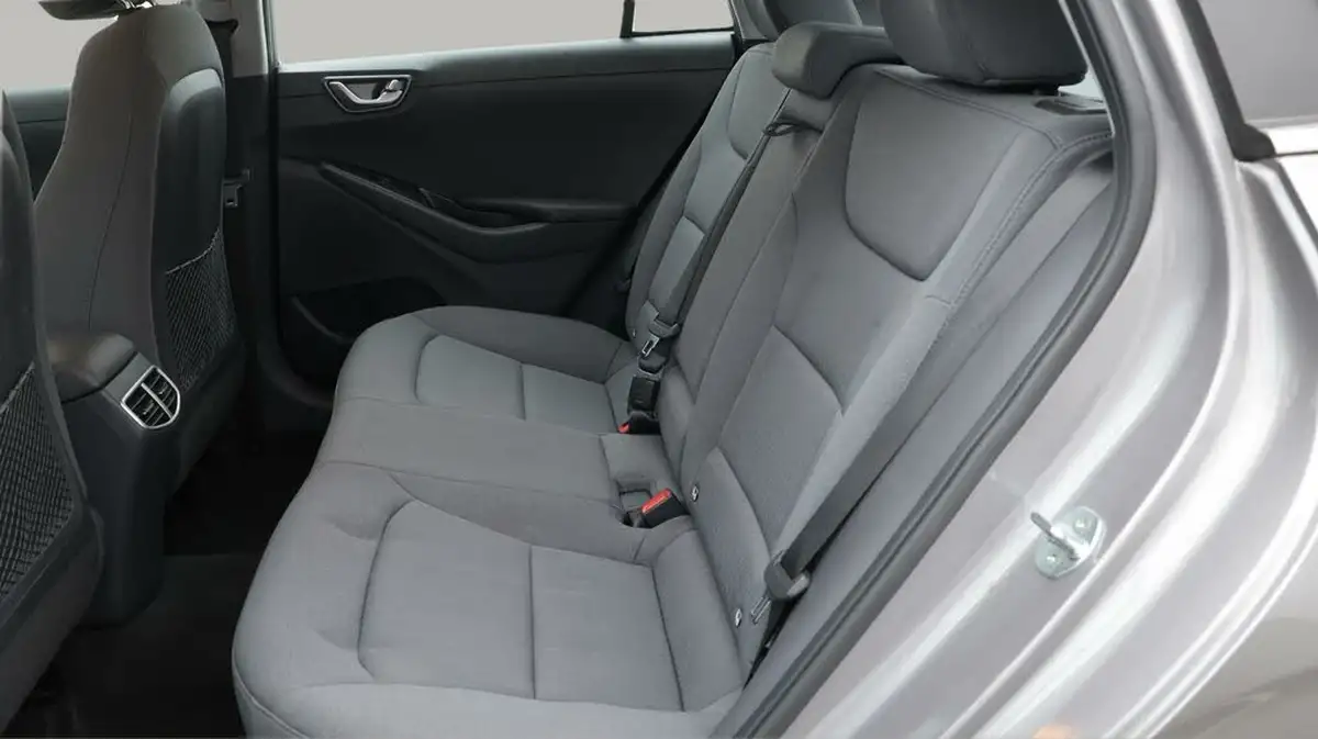 2022-hyundai-ioniq-e-premium-electric-big-16