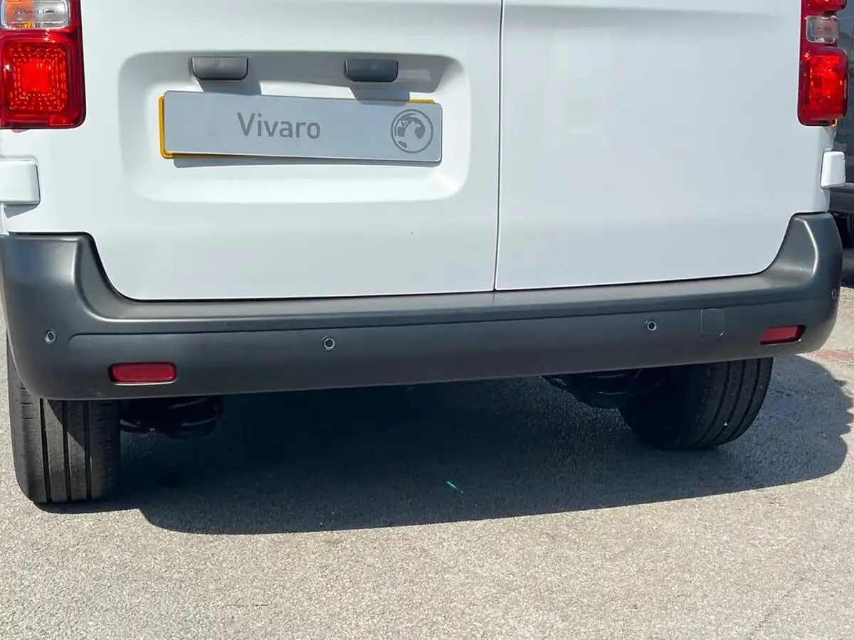 2025-vauxhall-vivaro-15td-prime-big-16