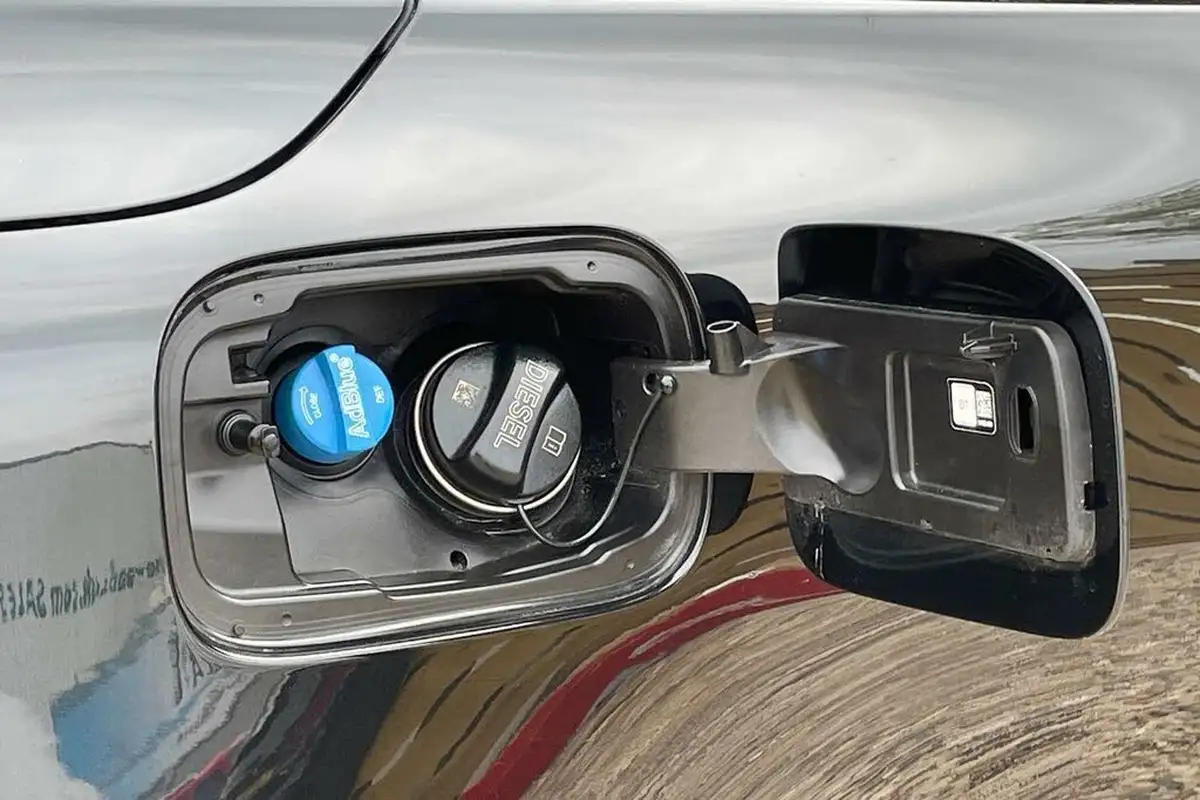 2022-bmw-4-series-20td-420d-m-sport-convertible-2d-big-17