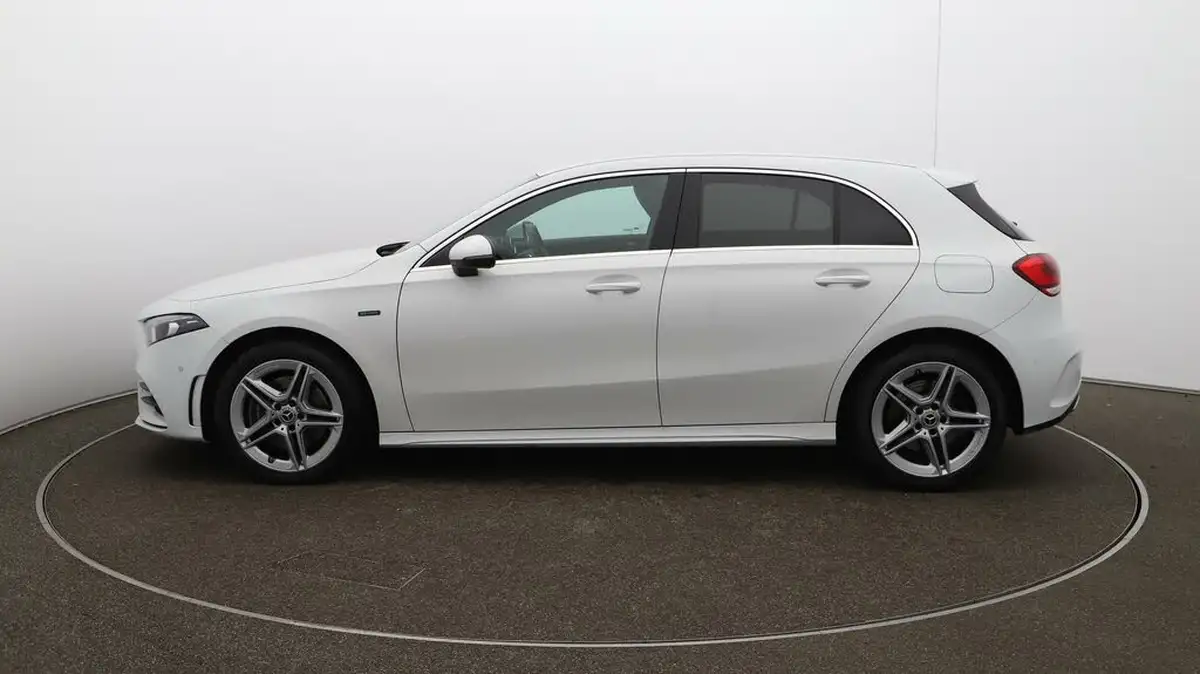 2021-mercedes-benz-a-class-13-a250e-amg-line-executive-hatchback-5d-big-57