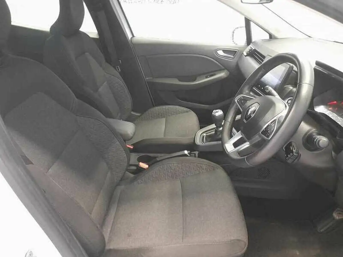 2021-renault-clio-10-tce-iconic-90ps-big-9