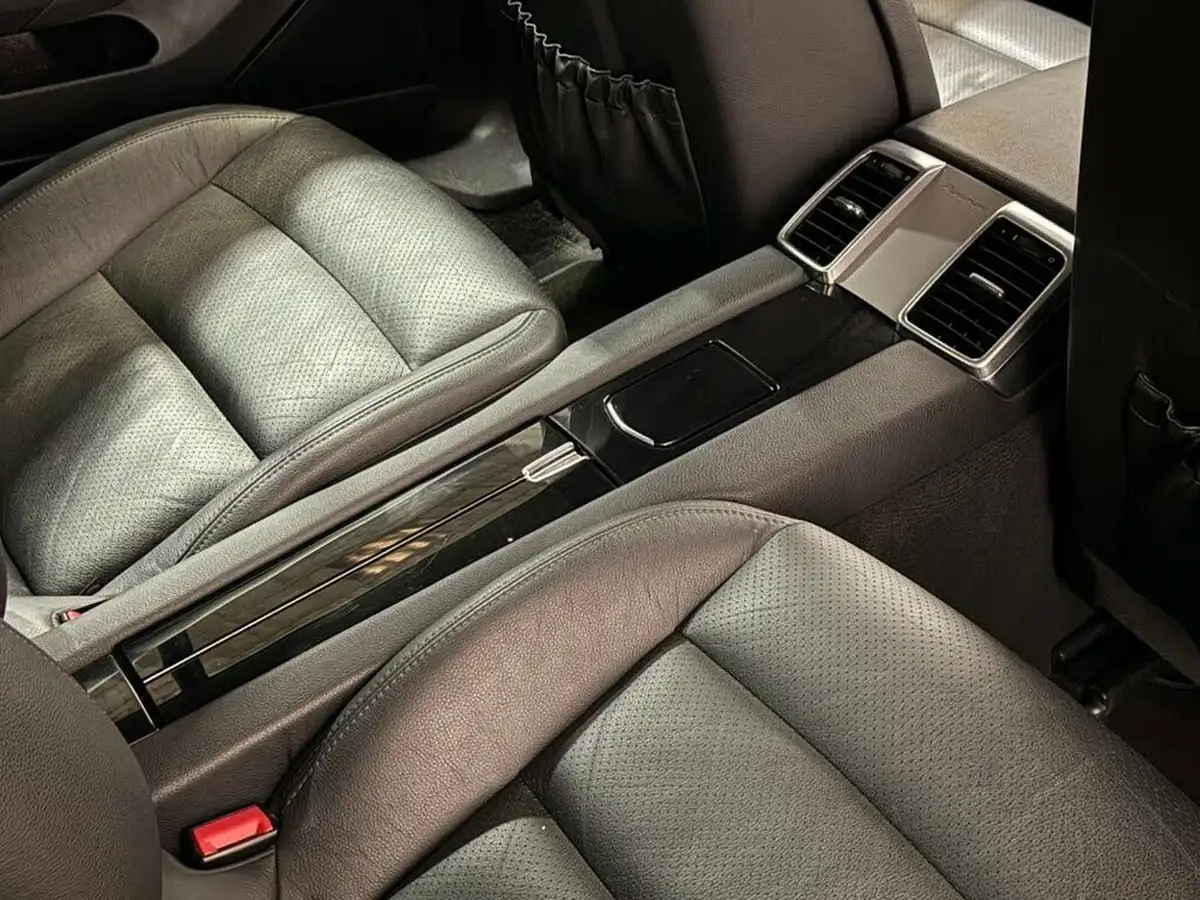 2014-porsche-panamera-30td-big-29