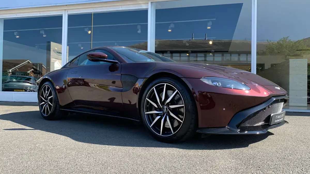 2019-aston-martin-vantage-40-v8-vantage-big-14