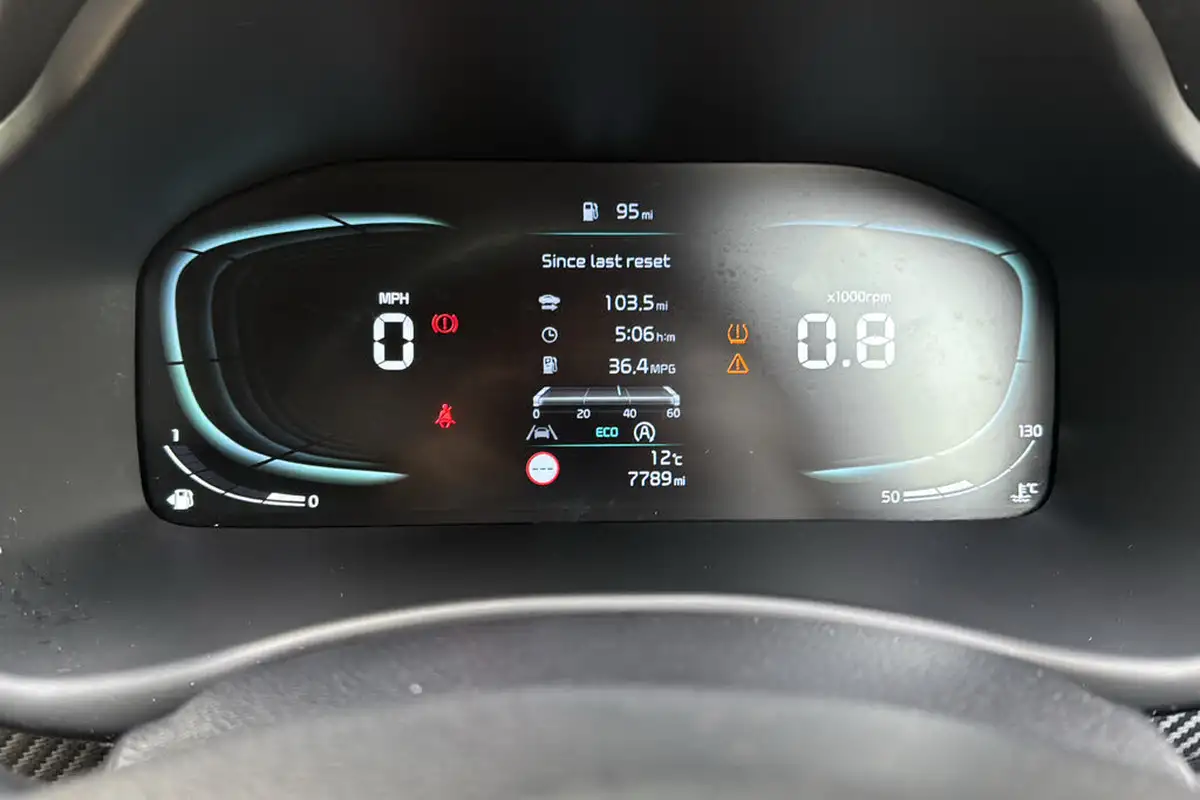 2024-kia-stonic-10-t-gdi-gt-line-s-98bhp-big-12