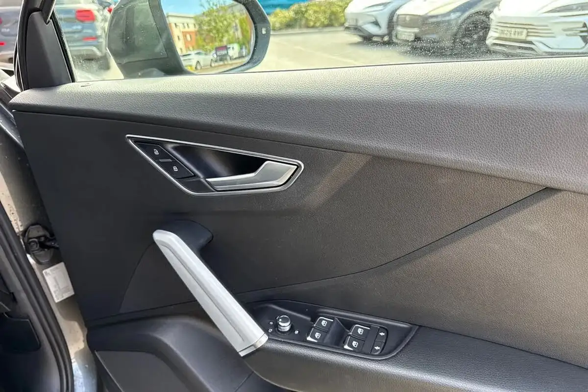 2018-audi-q2-14-tfsi-s-line-big-20